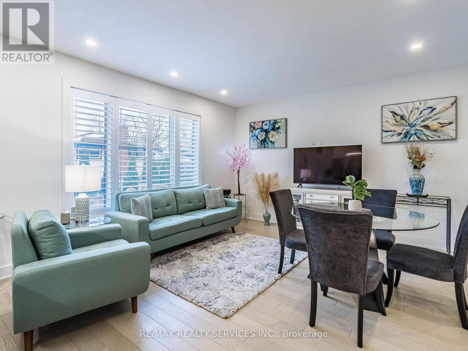 St. Catharines (lakeport), ON L2N0B7,18 PRINCETON COMMON STREET