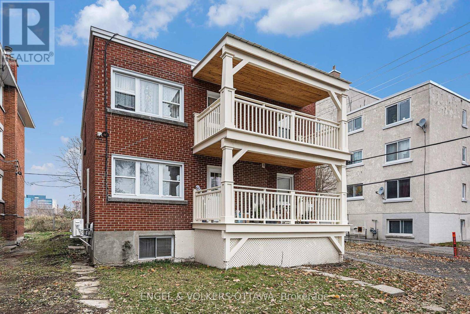 Ottawa, ON K1L7A9,340 LACASSE AVENUE