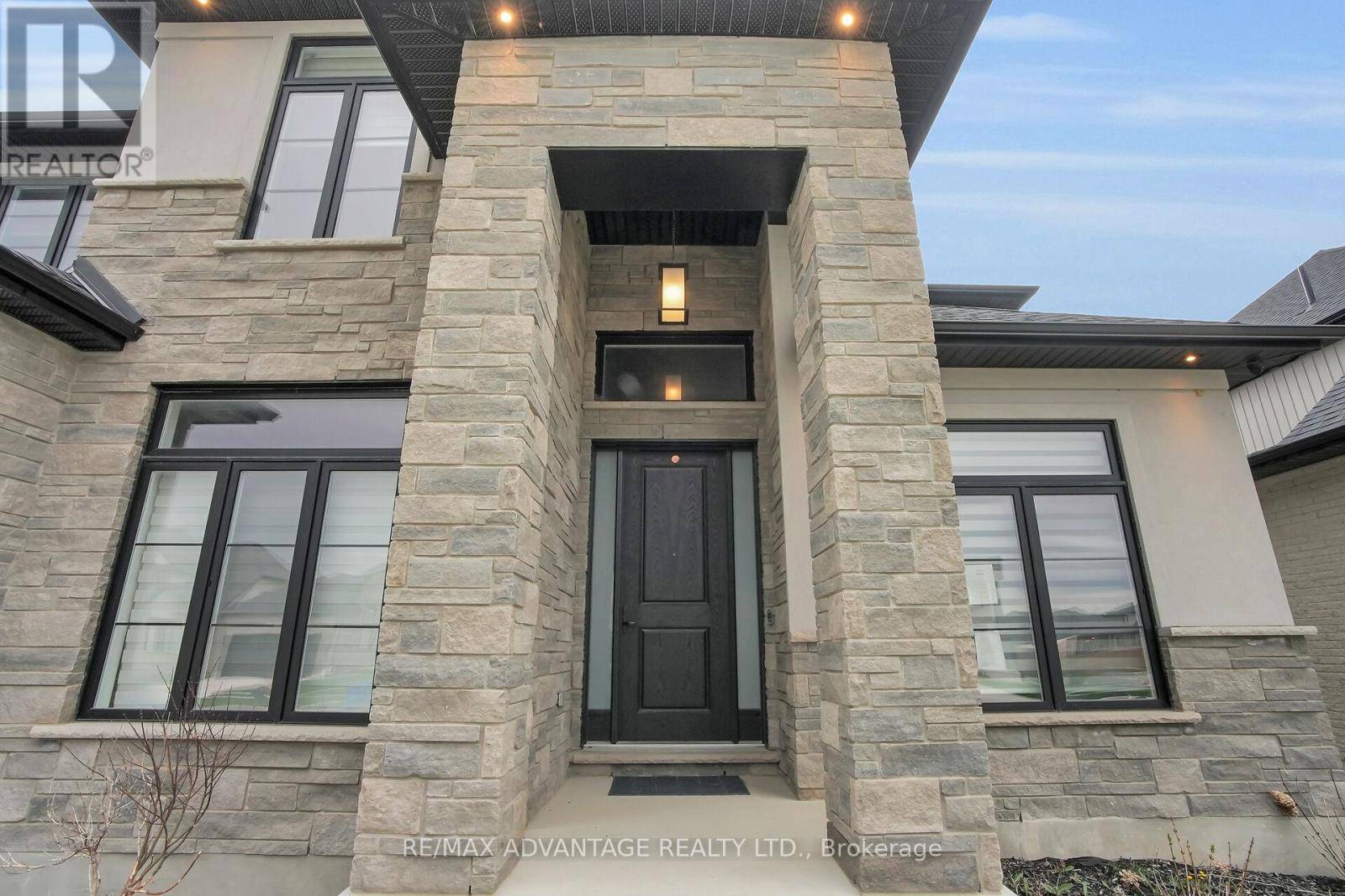 London South (south V), ON N6P0G2,6416 OLD GARRISON BOULEVARD