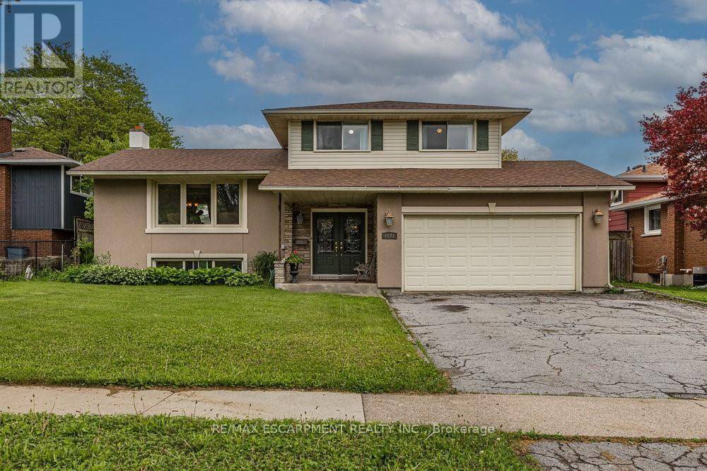 Niagara Falls (dorchester), ON L2G2M9,6871 CORWIN CRESCENT