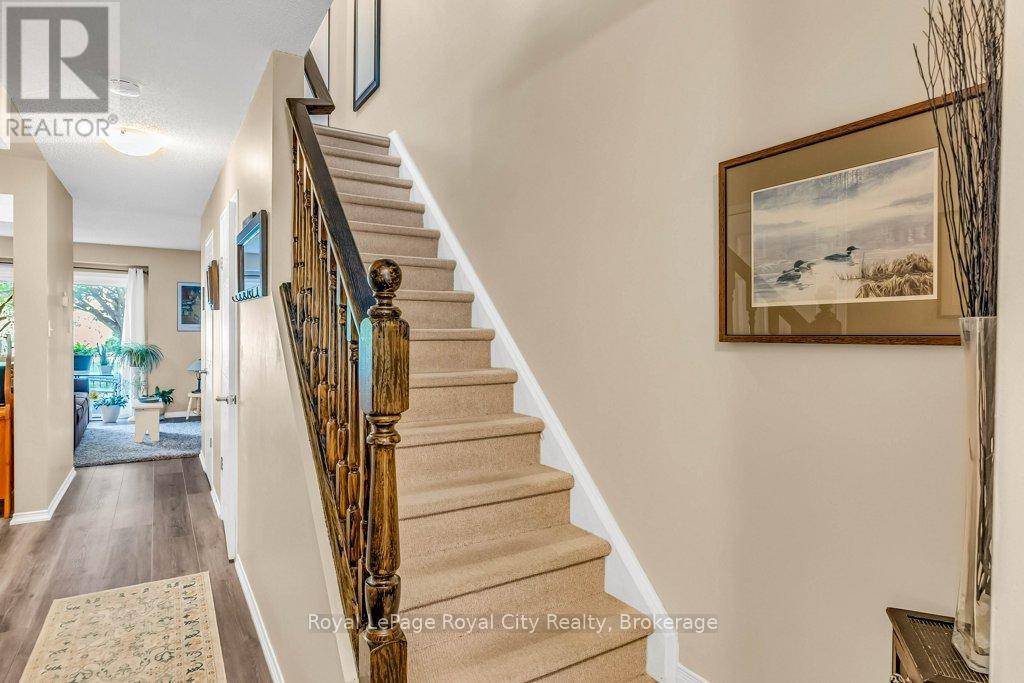 Guelph (downtown), ON N1H8N8,240 London RD West #38