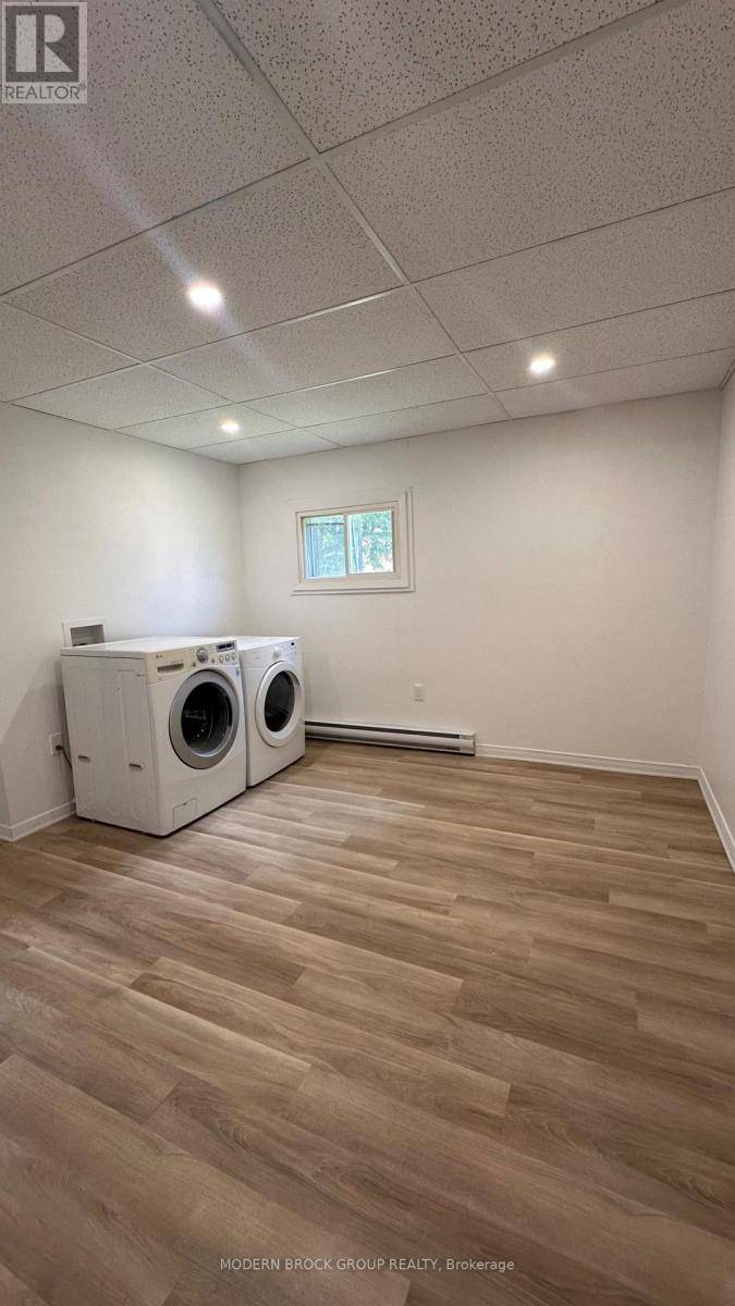 Athens, ON K0E1B0,6 VICTORIA STREET