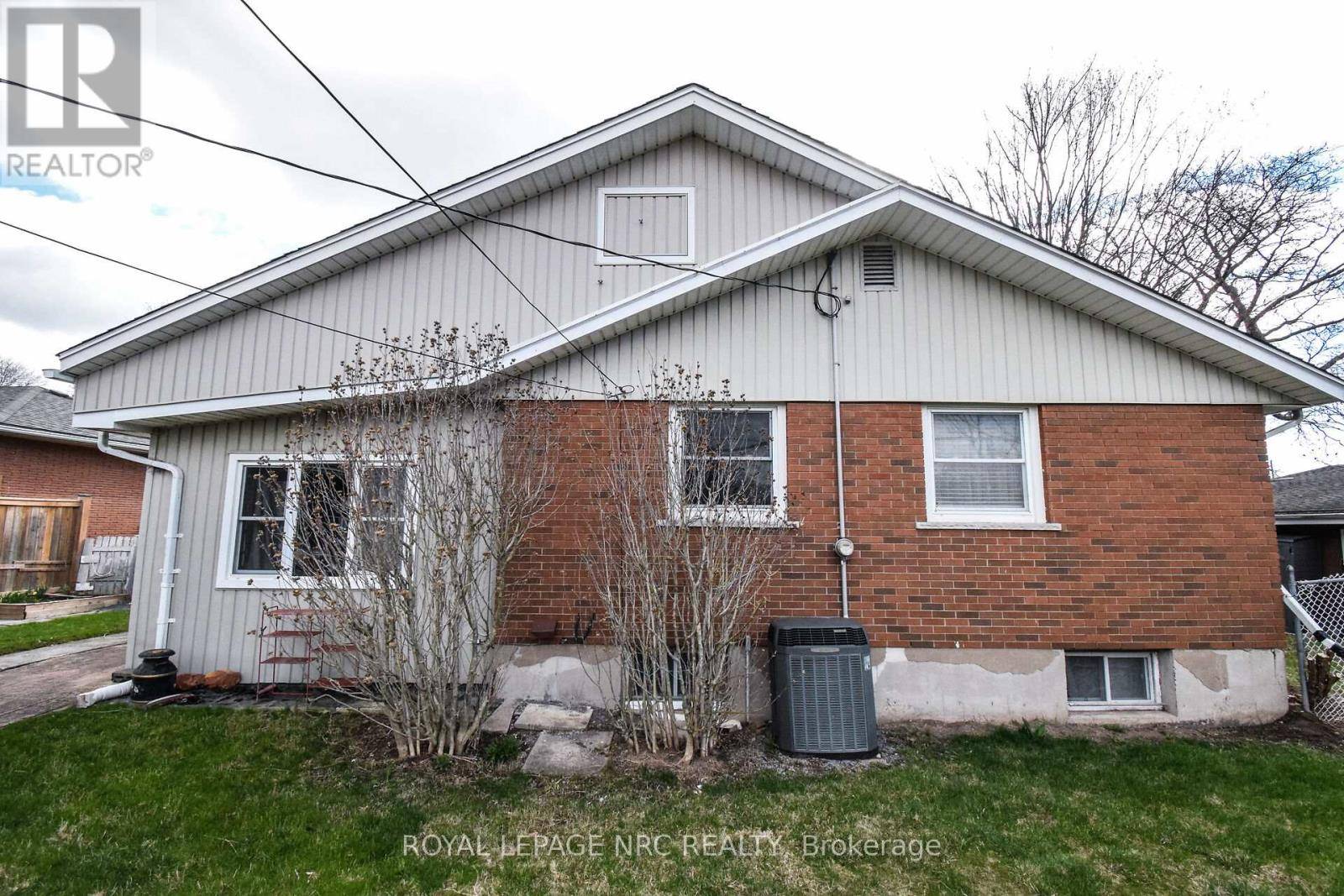 Welland (prince Charles), ON L3C2S5,13 WESTMOUNT CRESCENT