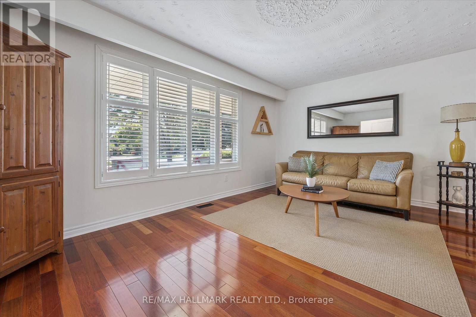 Kitchener, ON N2E2P1,32 WARWICK COURT