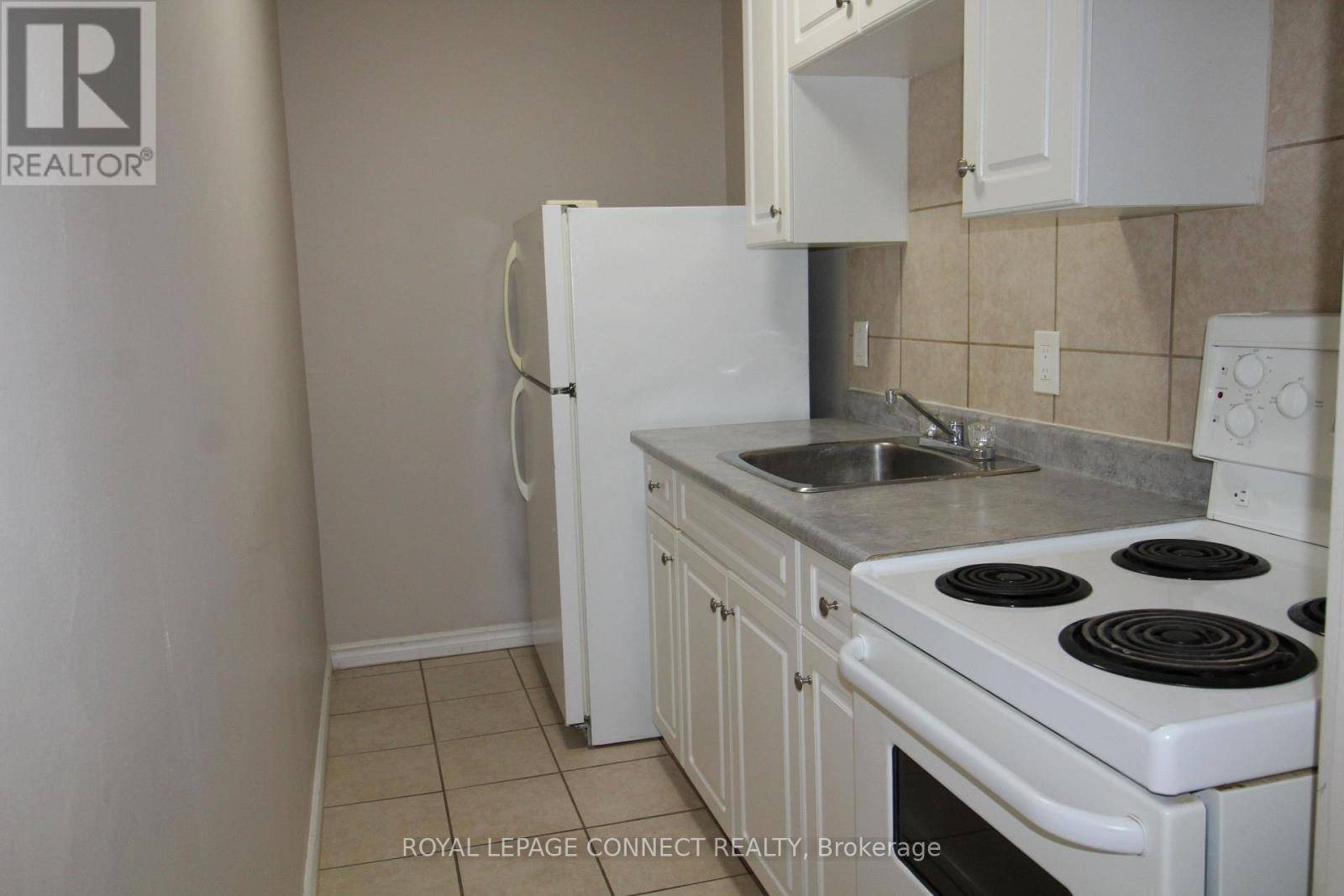 North Perth (listowel), ON N6W1S4,633 Barber AVE North #04
