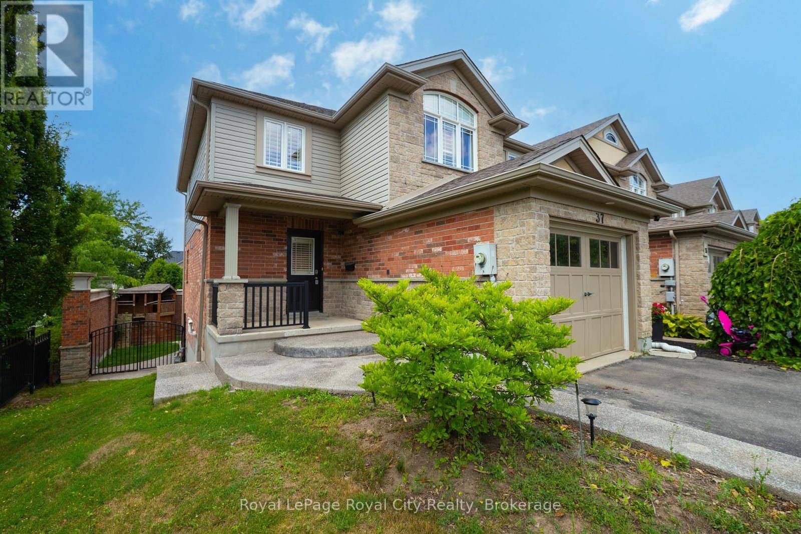 Guelph (pineridge/westminster Woods), ON N1L0B1,37 WILKIE CRESCENT