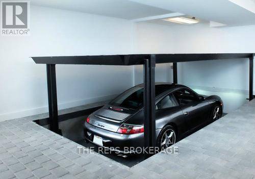 Ottawa, ON K2A0M4,348 PRINCETON AVENUE S