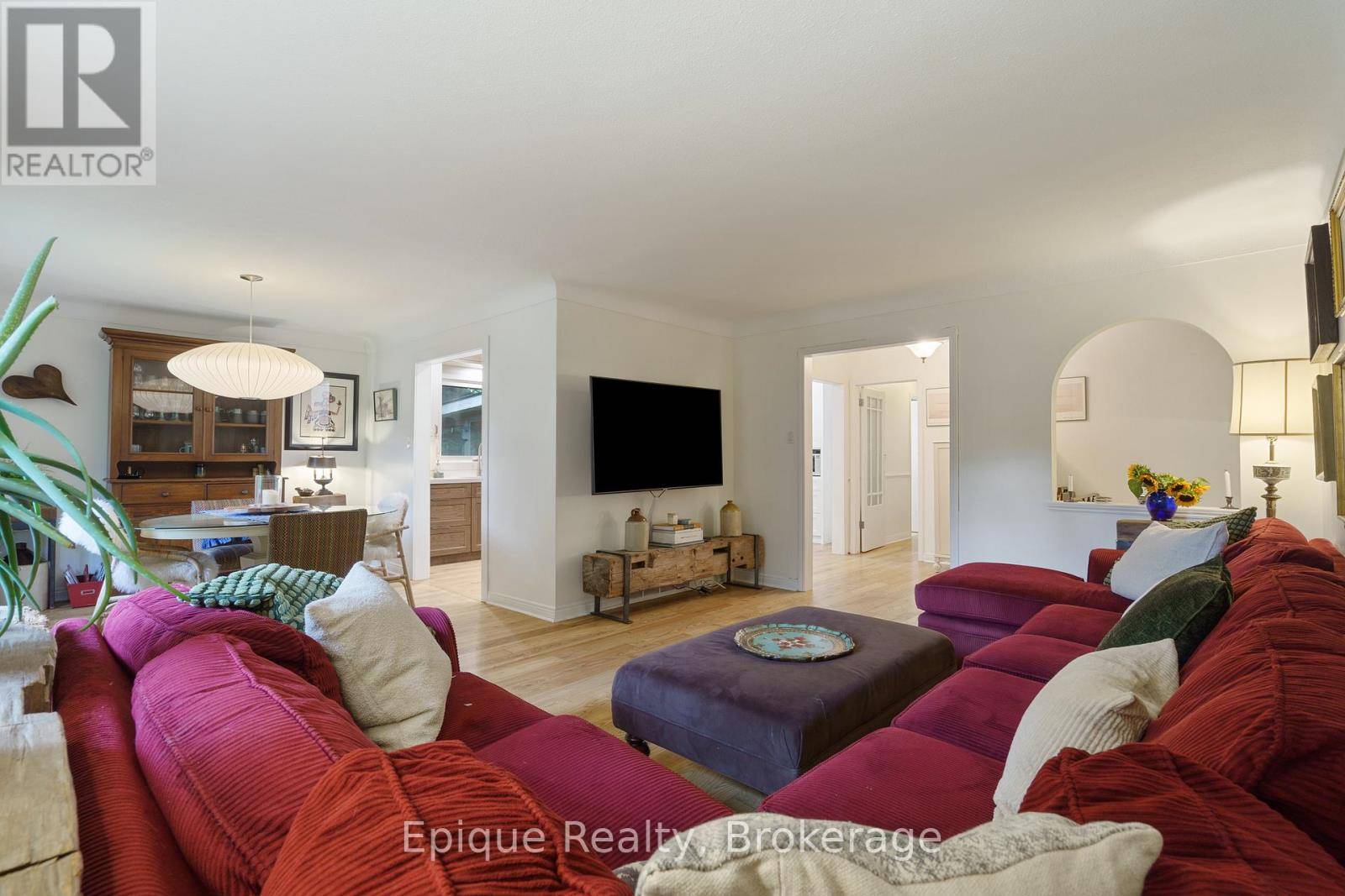 Hamilton (freelton), ON L8B1H7,235 CONCESSION 11 ROAD E