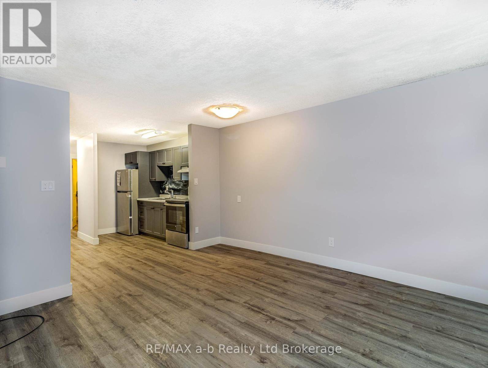 London South (south F), ON N6C1B7,12 VICTOR STREET