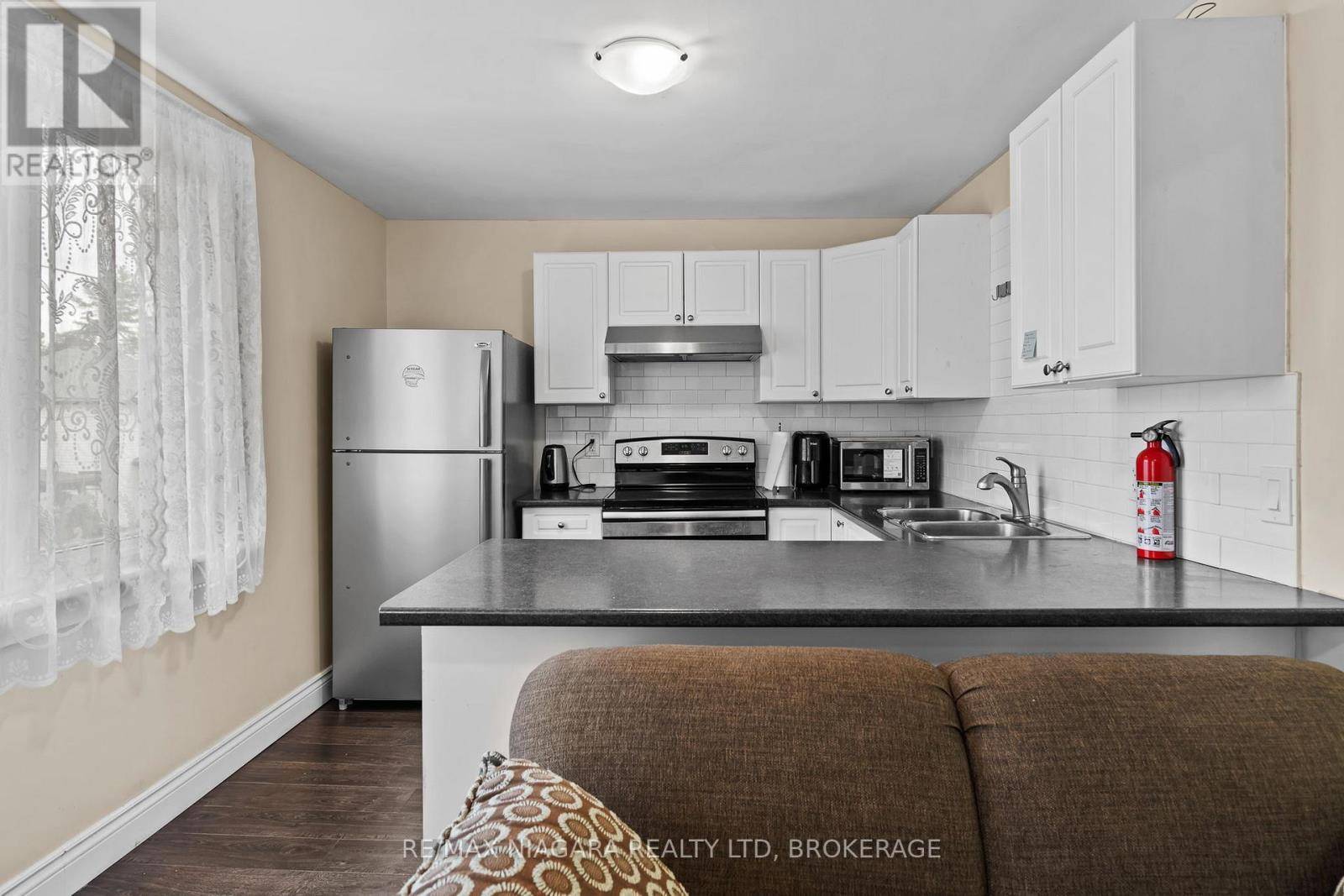 St. Catharines (downtown), ON L2R2E4,47 CHAPLIN AVENUE