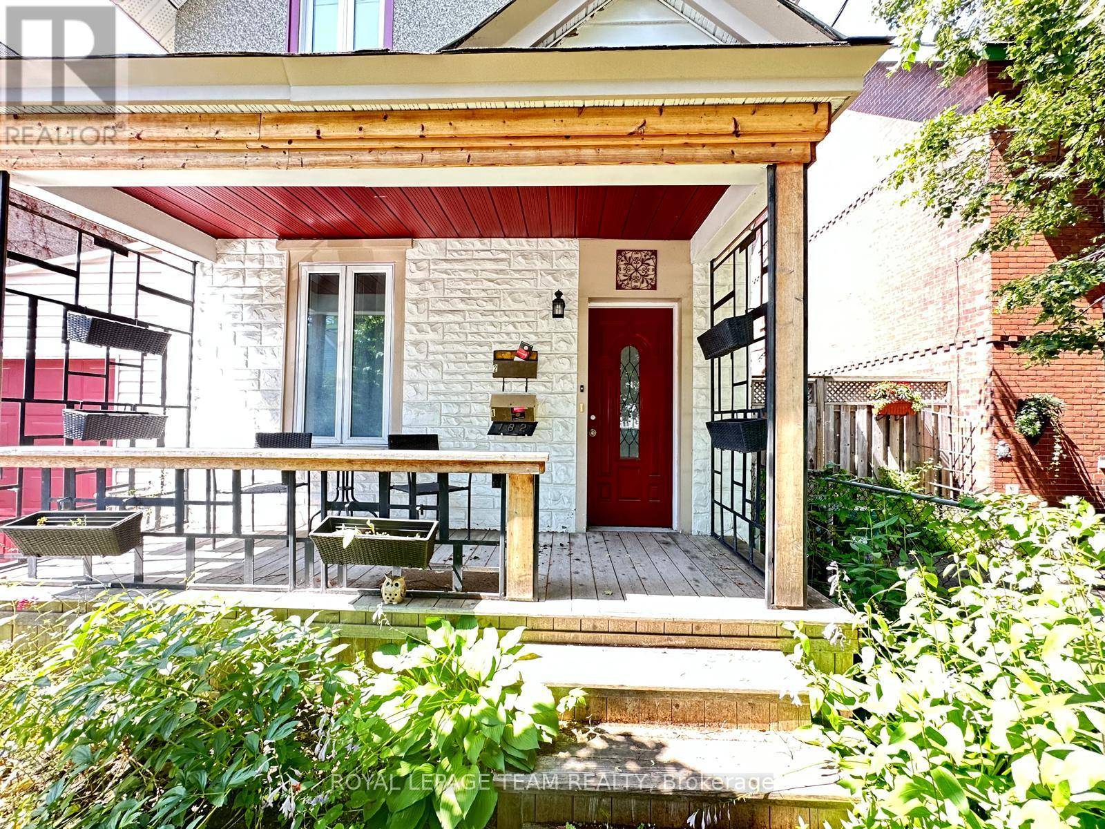 Ottawa, ON K1R7H8,182 Lebreton ST North #2