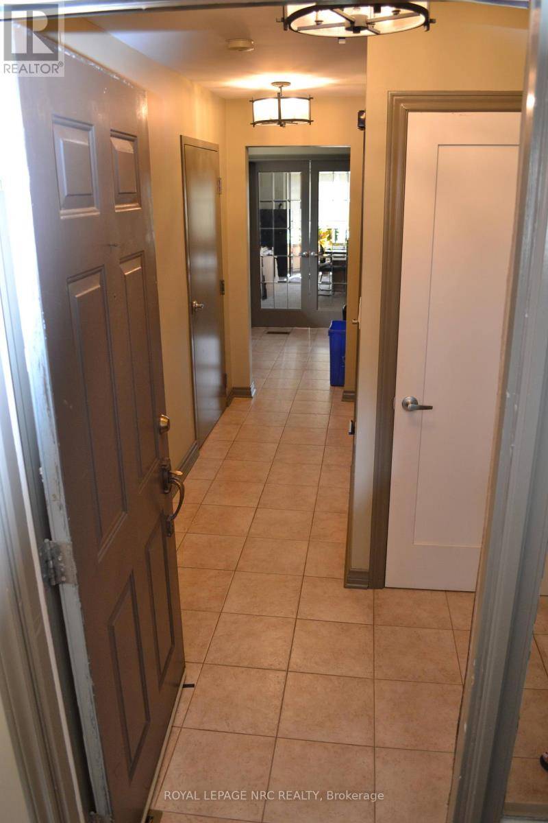 Pelham (fonthill), ON L0S1E4,156 HWY 20 W HIGHWAY