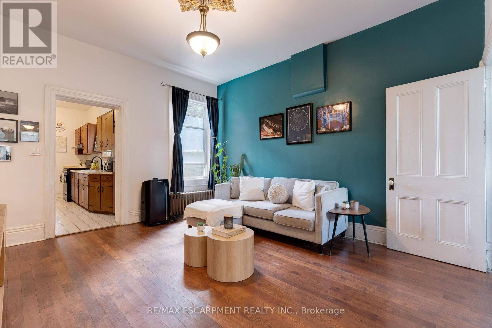 Hamilton (beasley), ON L8R1L7,132 FERGUSON AVENUE N