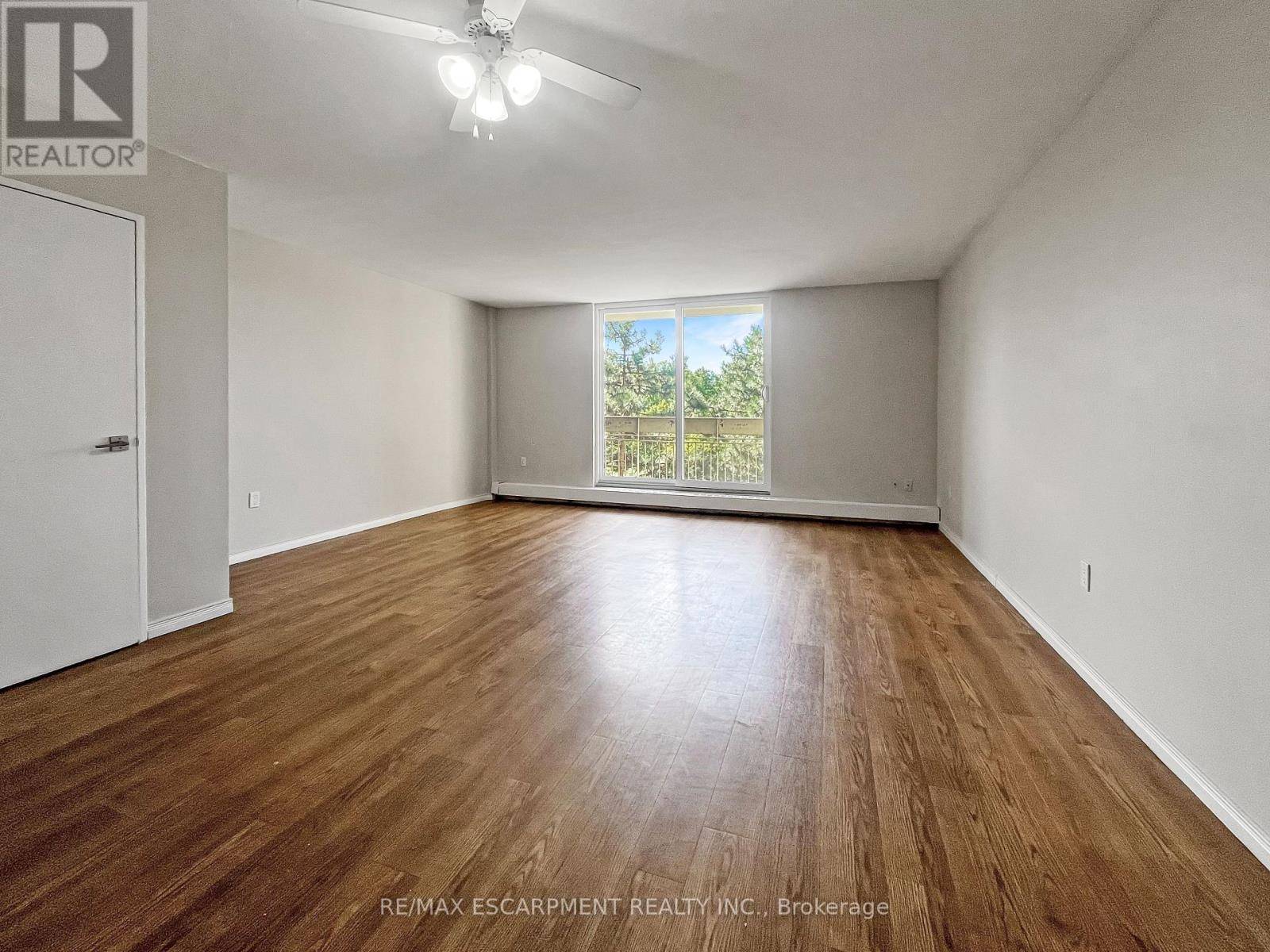 Hamilton (vincent), ON L8K5N2,350 QUIGLEY RD #315