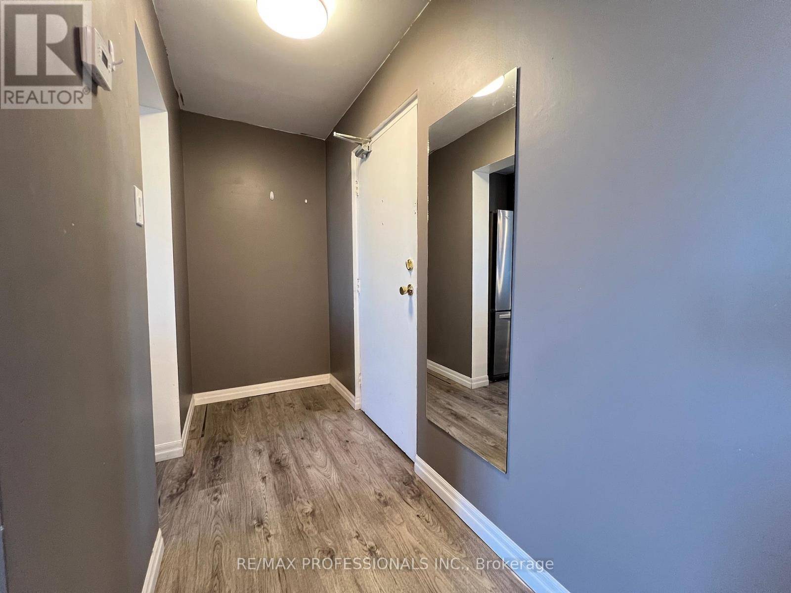 London South (south X), ON N6E1X8,1102 Jalna BLVD #601