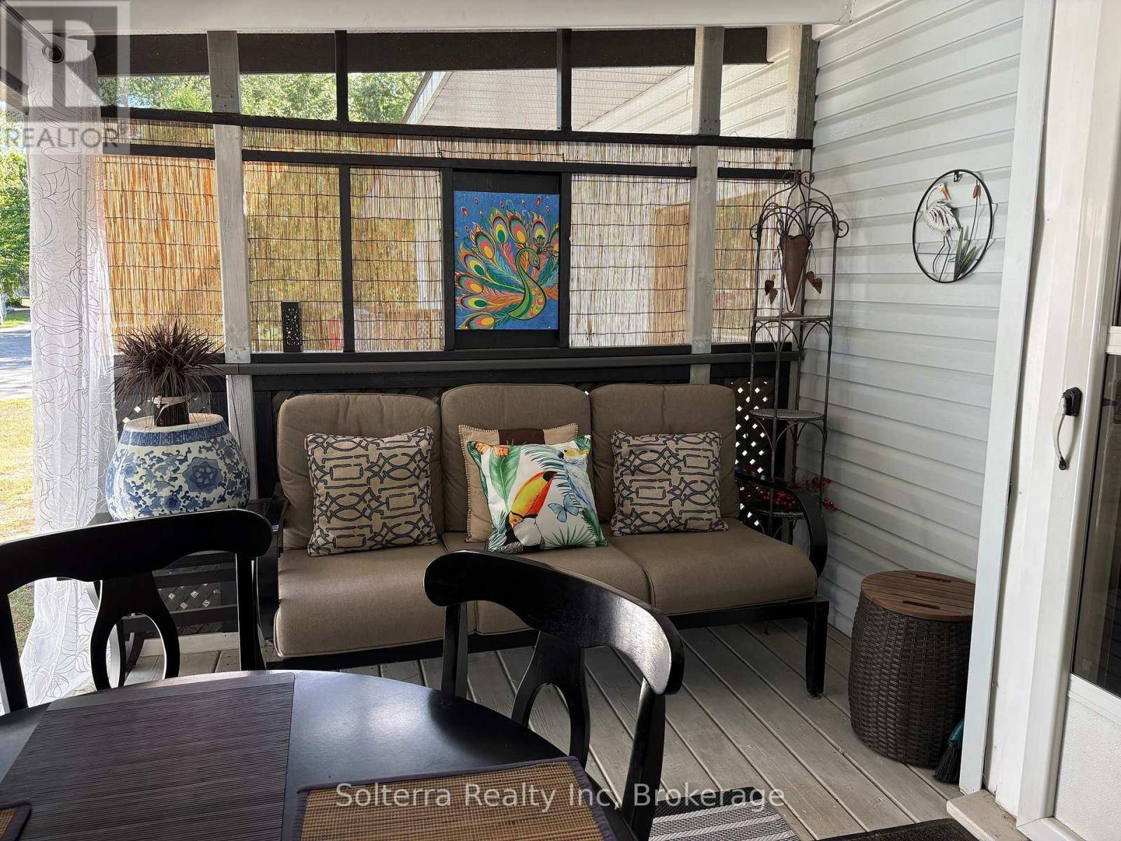 Gravenhurst (morrison), ON P0E1G0,1713 Highway 11 South #Unit #402