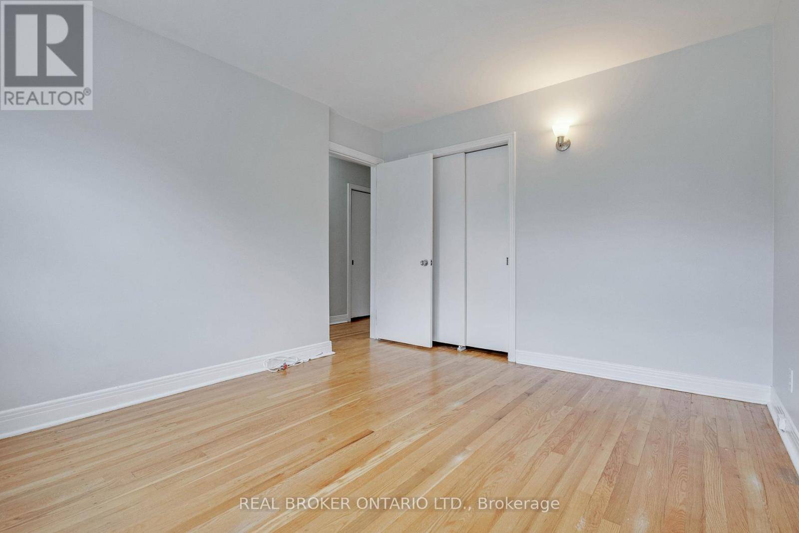 Ottawa, ON K1V8C8,2495 FALCON AVENUE