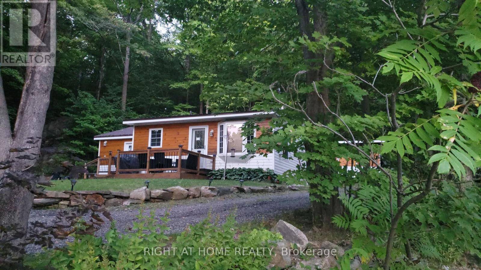 Algonquin Highlands (stanhope), ON K0M2K0,16366 HWY 35