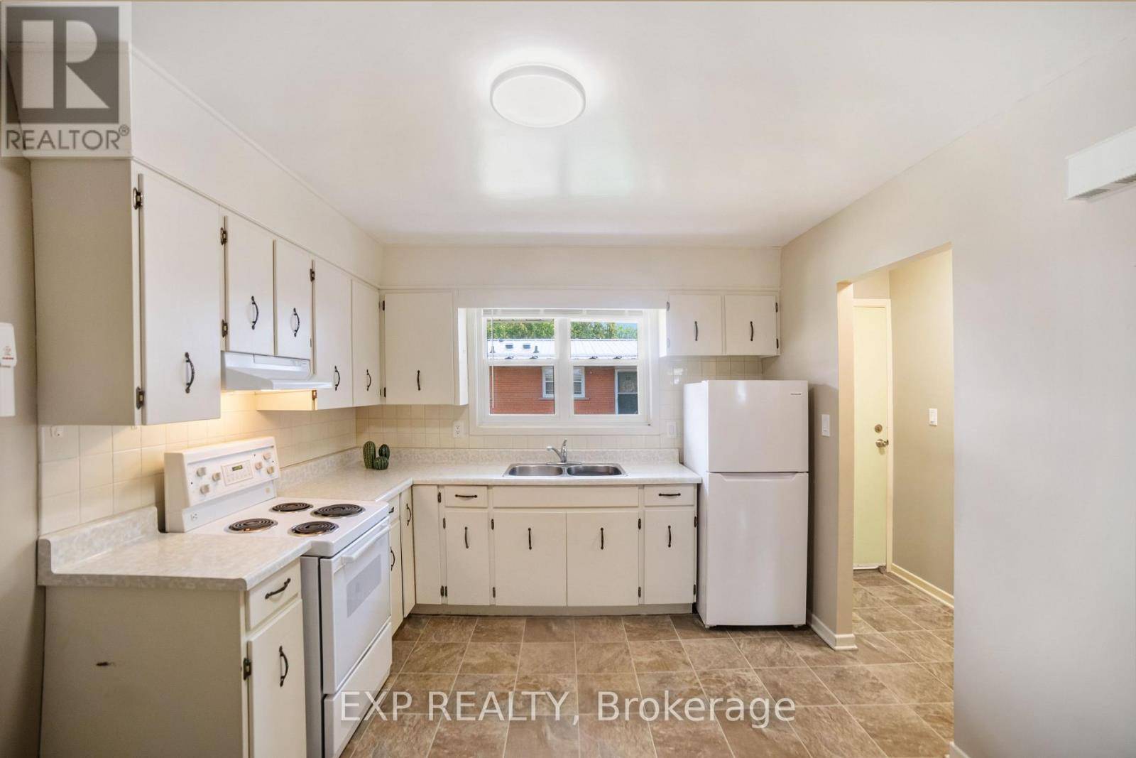 Lincoln (lincoln-jordan/vineland), ON L0R2C0,3314 Menno ST #2