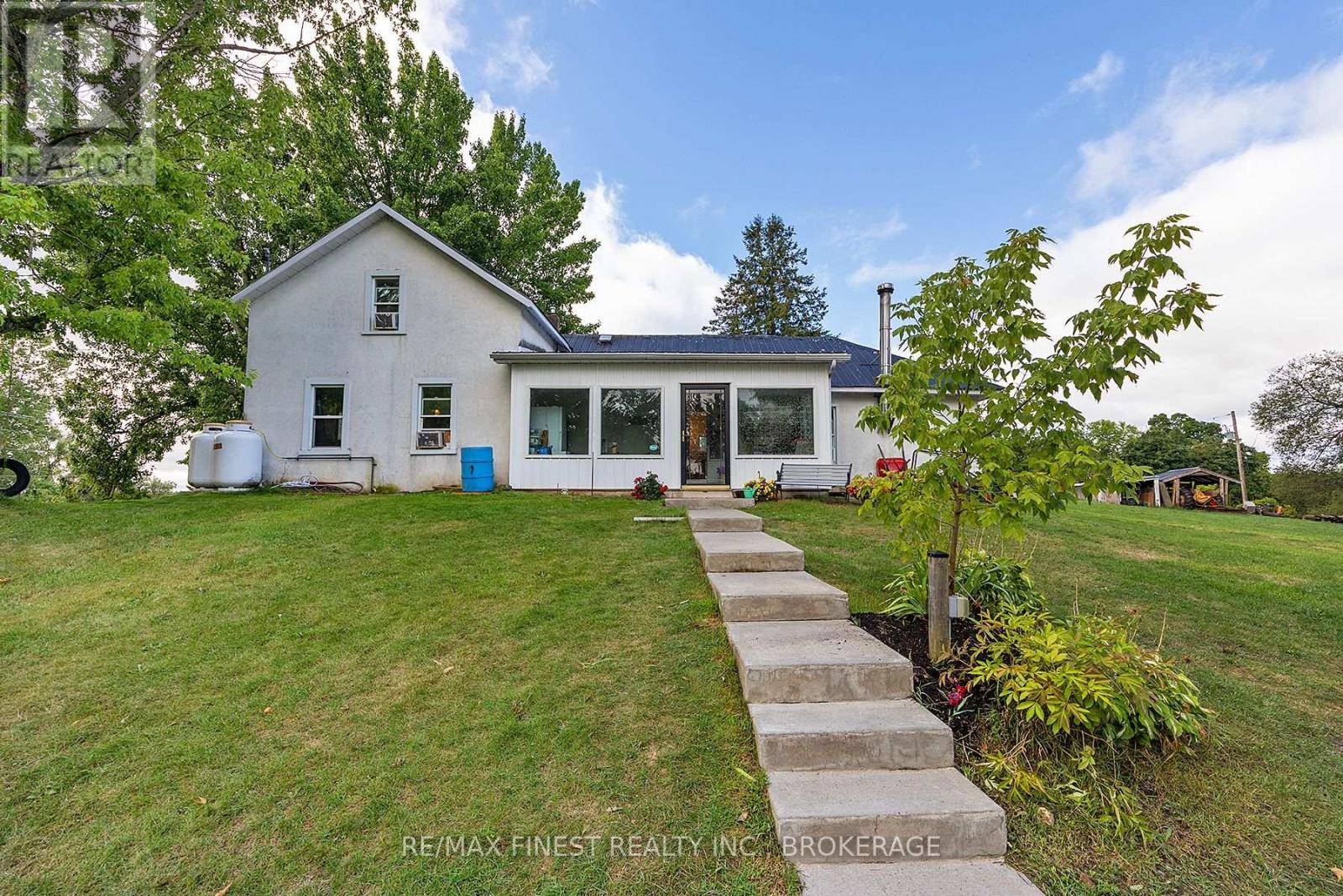 Greater Napanee (greater Napanee), ON K7R3K8,1069 COUNTY ROAD 9