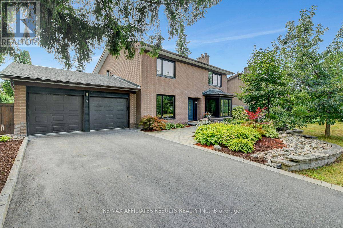 Ottawa, ON K2K1W1,5 TIFFANY CRESCENT