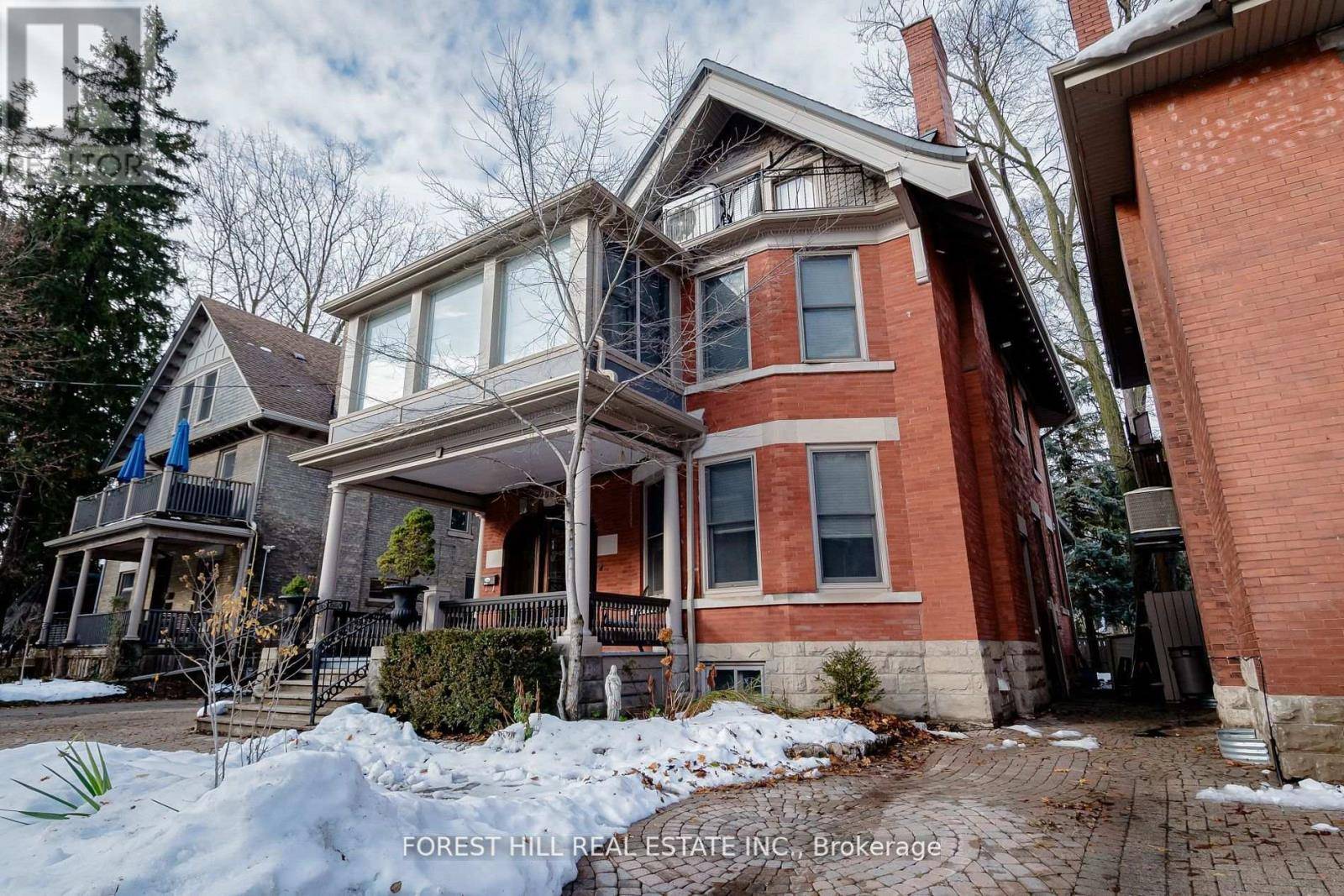 London East (east F), ON N6A1M4,98 CENTRAL AVENUE
