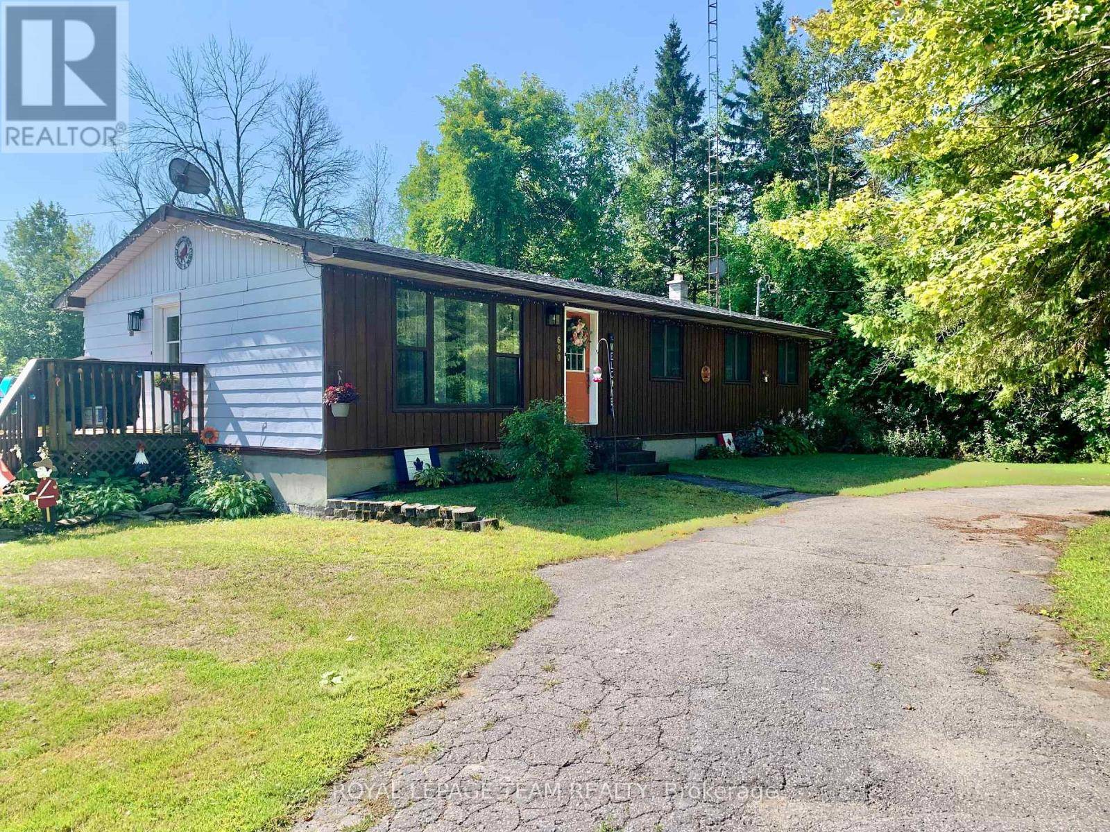 North Grenville, ON K0G1T0,690 LIMERICK ROAD