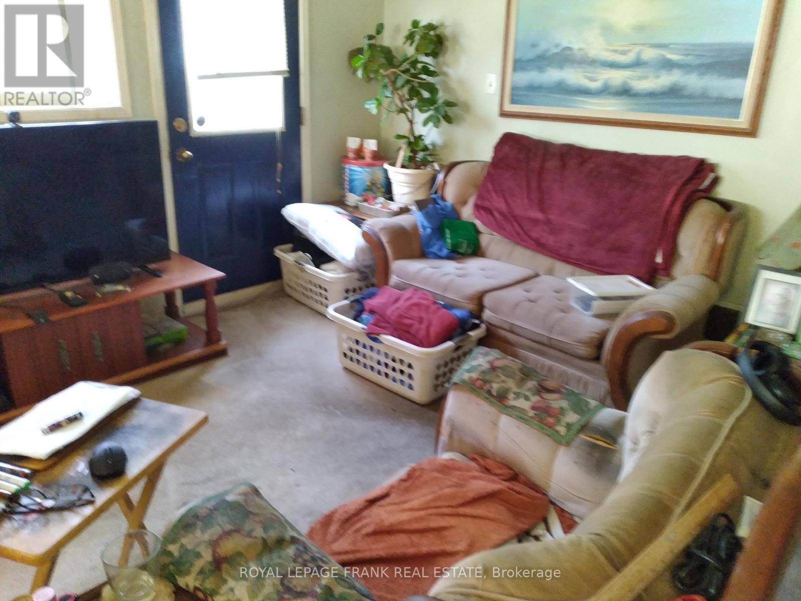 Cobourg, ON K9A3C5,758 ONTARIO STREET