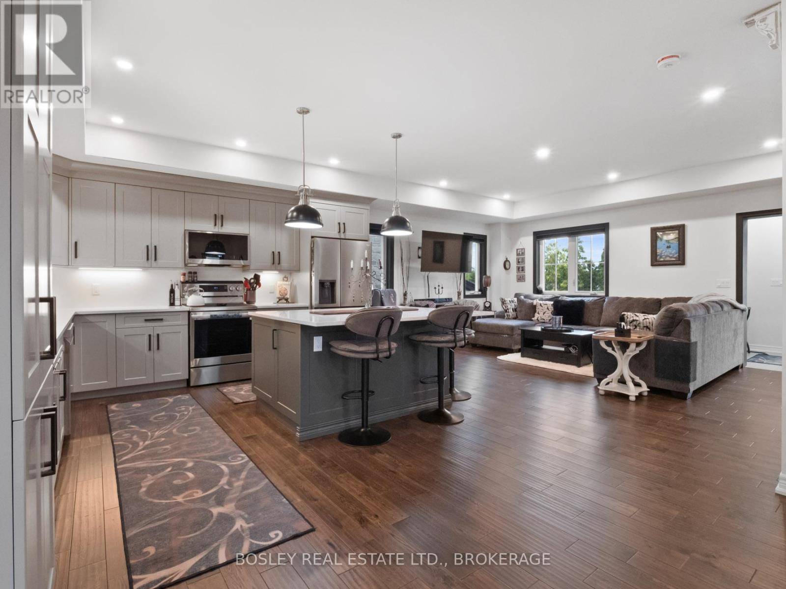 St. Catharines (oakdale), ON L2P2M2,25 HAIGHT STREET