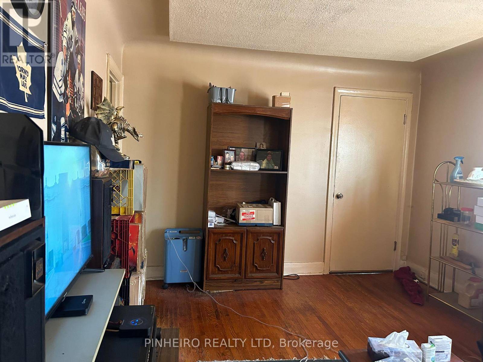 London East (east G), ON N5W3X2,460 ONTARIO STREET