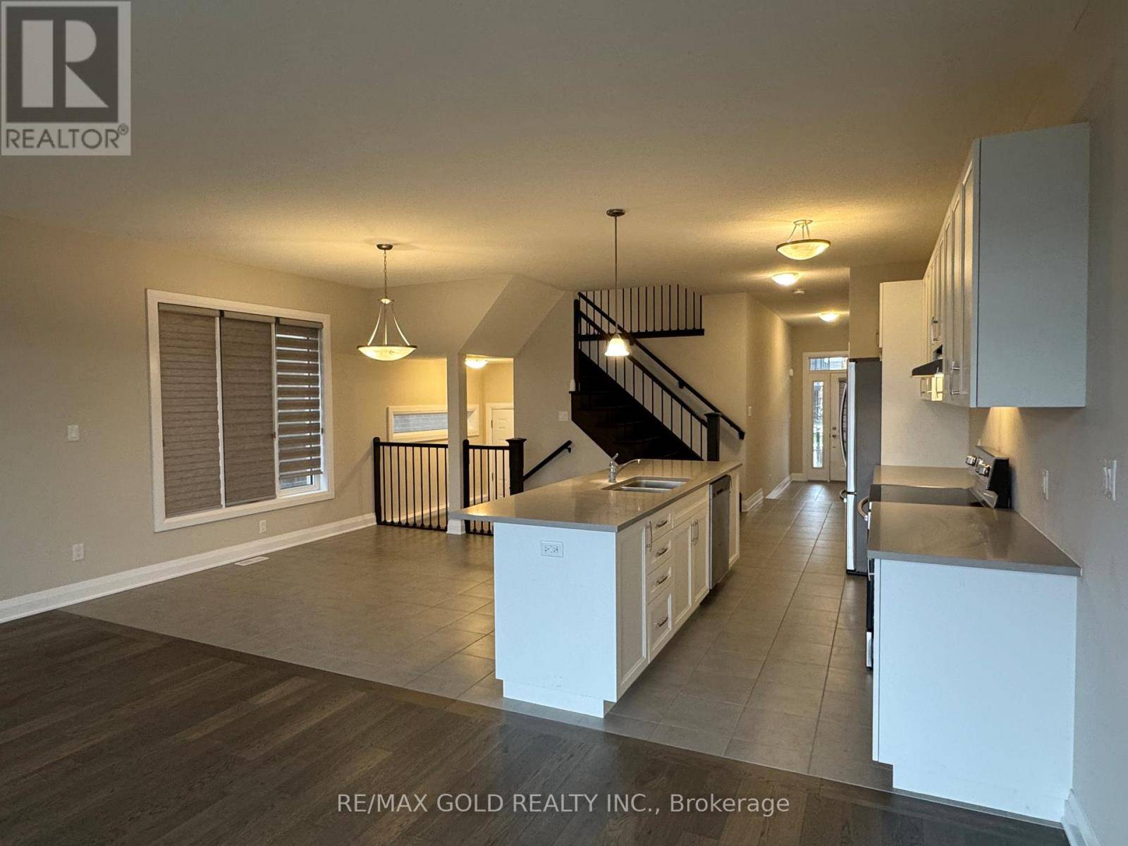 Kitchener, ON N2P0J2,UPPER LEVEL - 14 SPORTSMAN HILL STREET