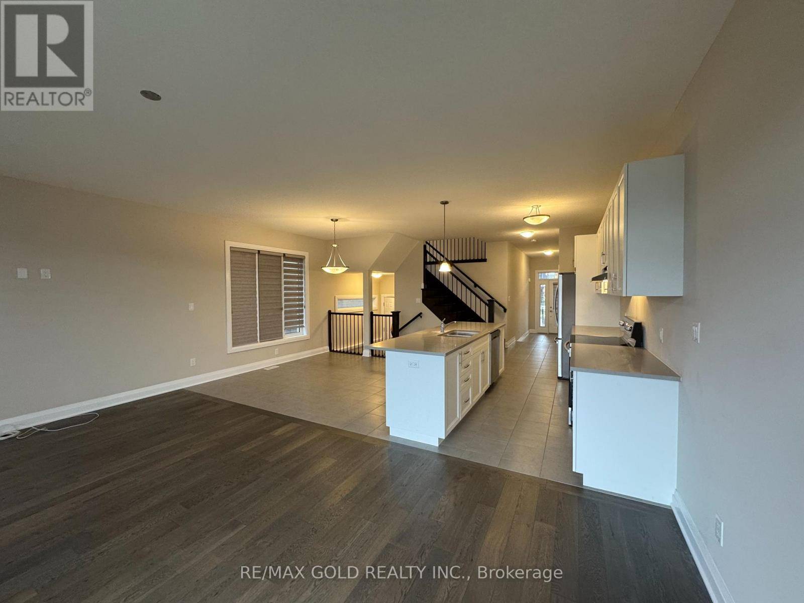 Kitchener, ON N2P0J2,UPPER LEVEL - 14 SPORTSMAN HILL STREET