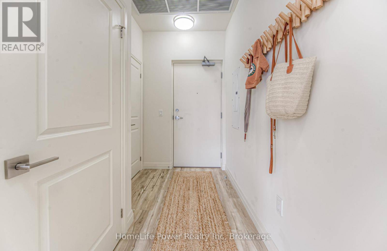 Kitchener, ON N2M5M9,301 Westmount RD #103