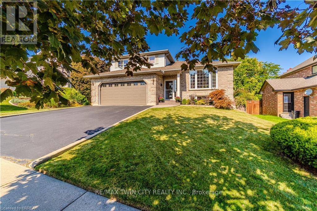 Brantford, ON N3T6J1,4 MACBRIDE COURT