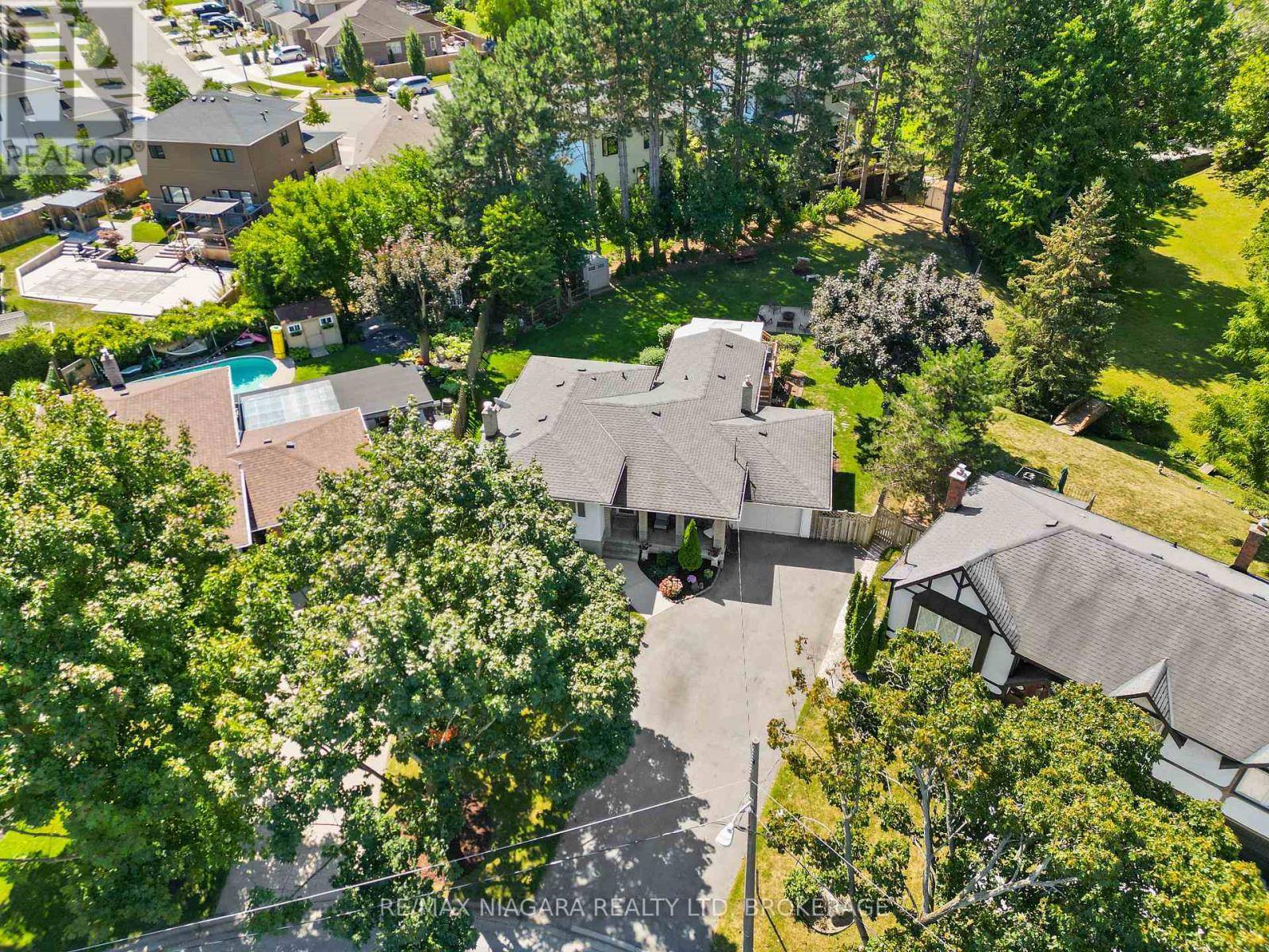 St. Catharines (lakeport), ON L2N6A4,16 CENTENNIAL DRIVE