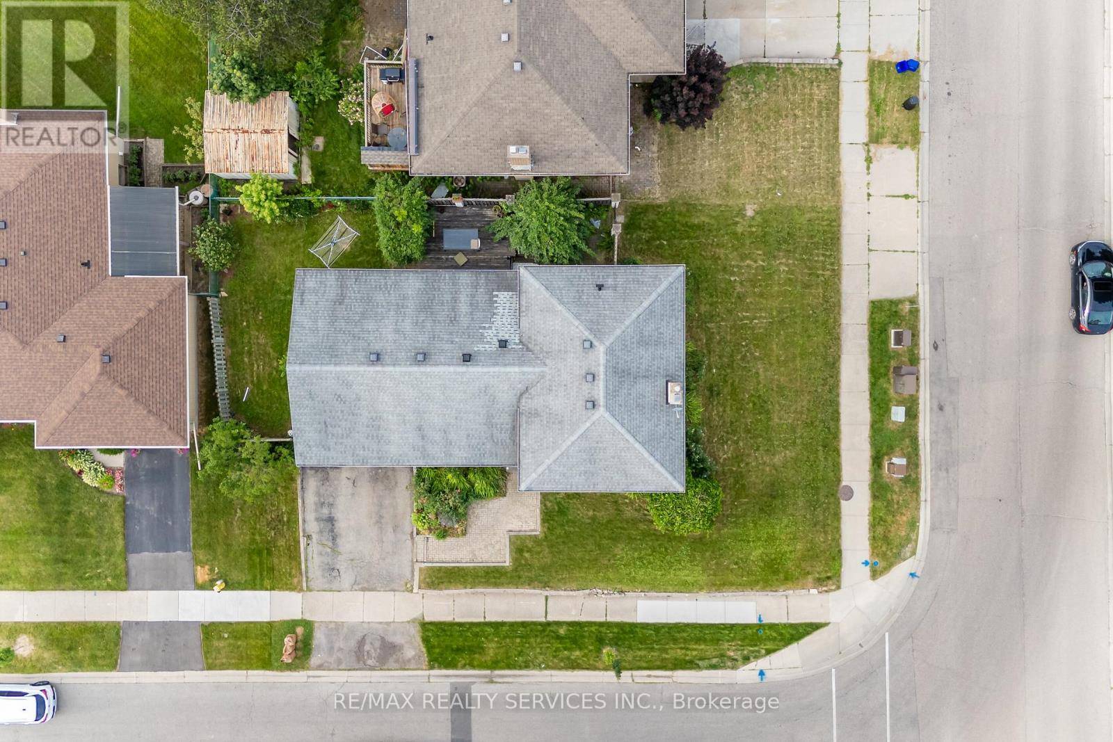 Waterloo, ON N2L4N1,560 HIGHPOINT AVENUE