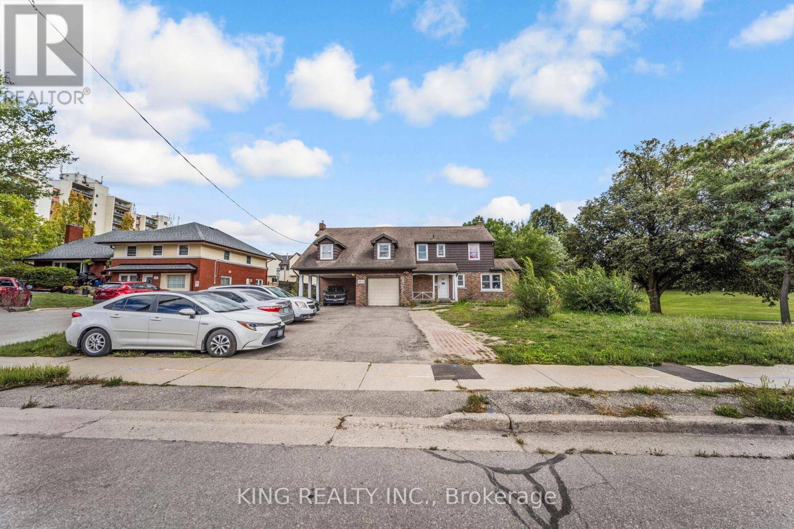 Kitchener, ON N2M1B9,1097 QUEENS BOULEVARD