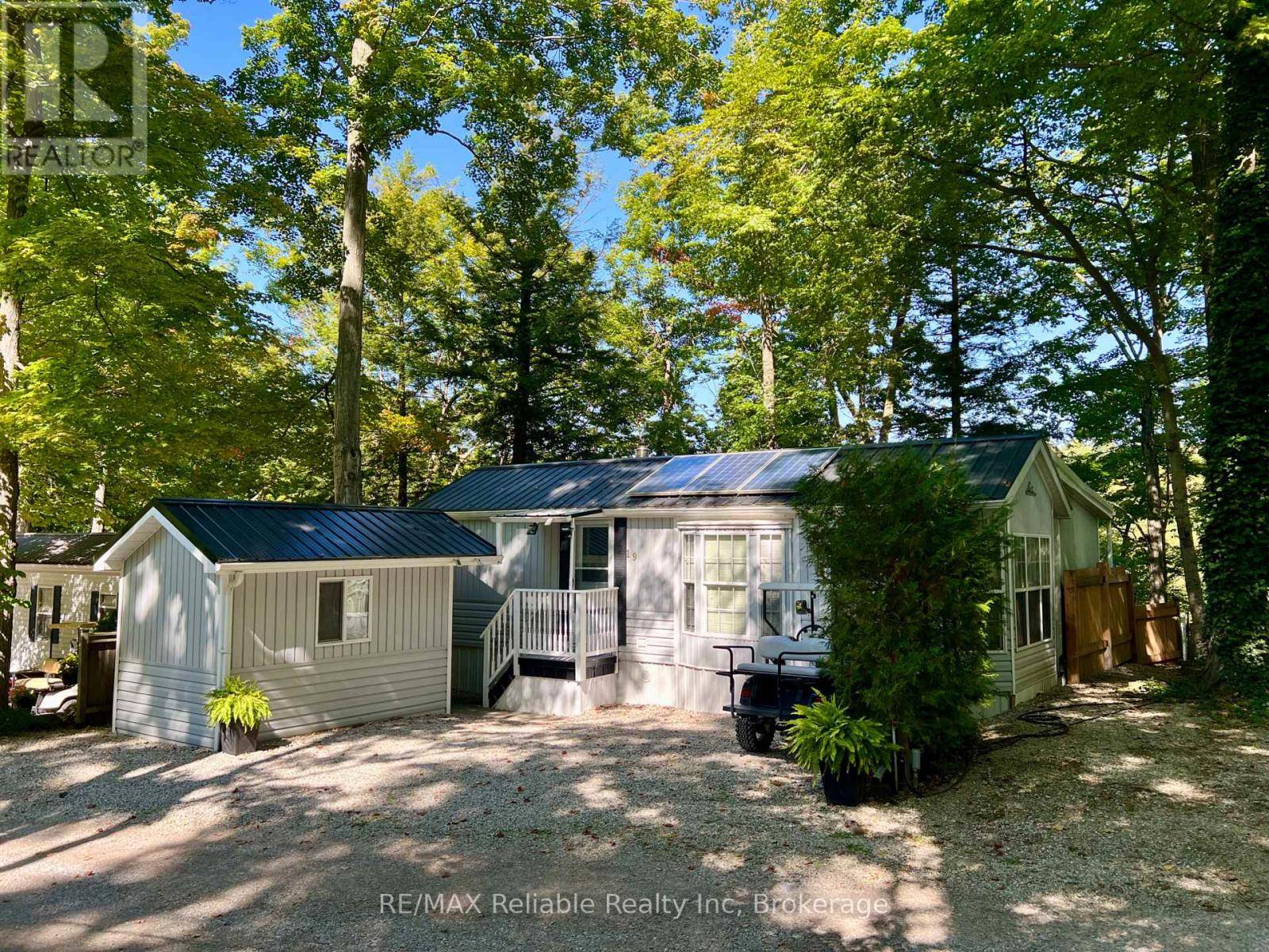 Bluewater (stanley), ON N0M1G0,76735 Wildwood Line #19