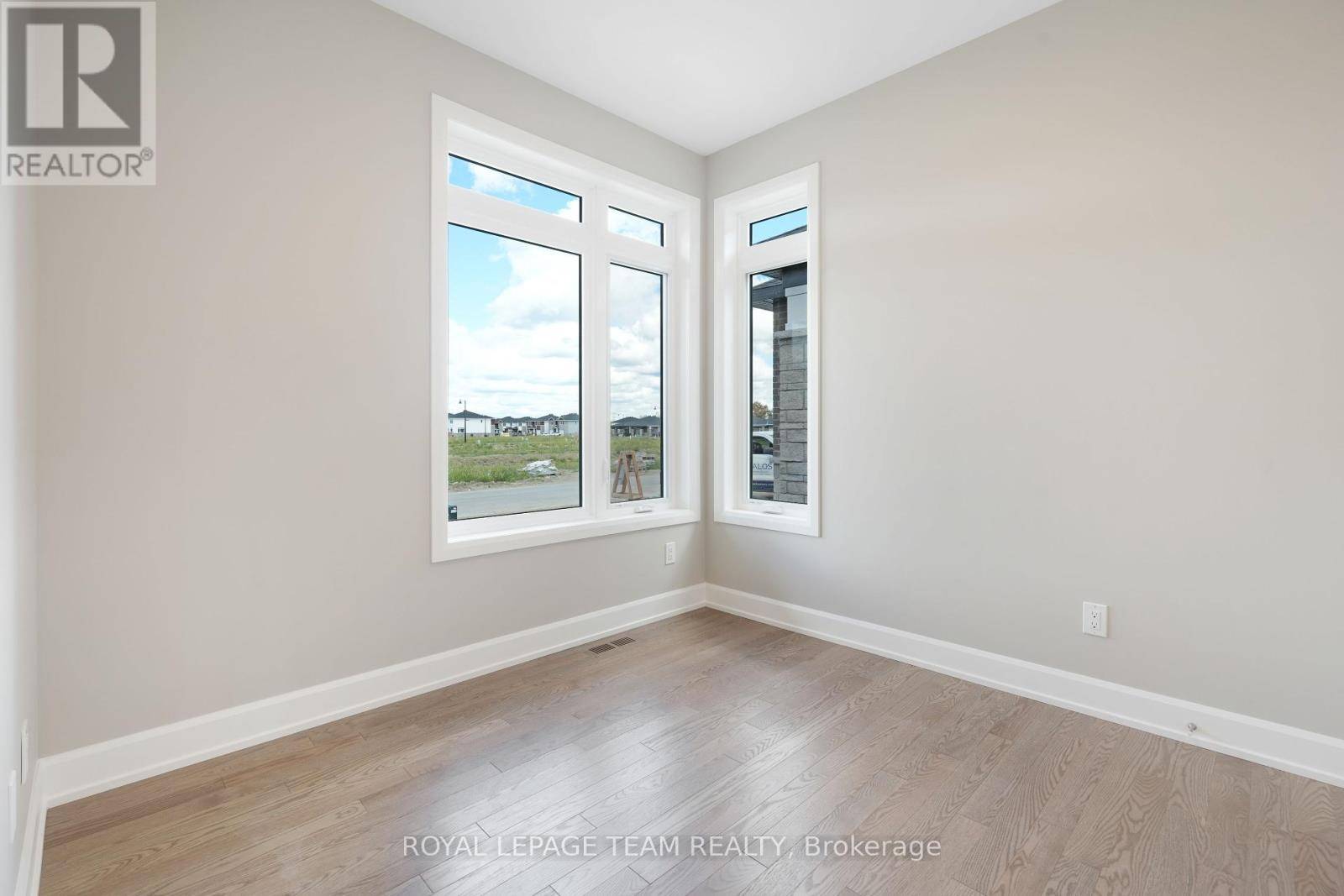 Brockville, ON K6V0G8,1165 POTTER DRIVE