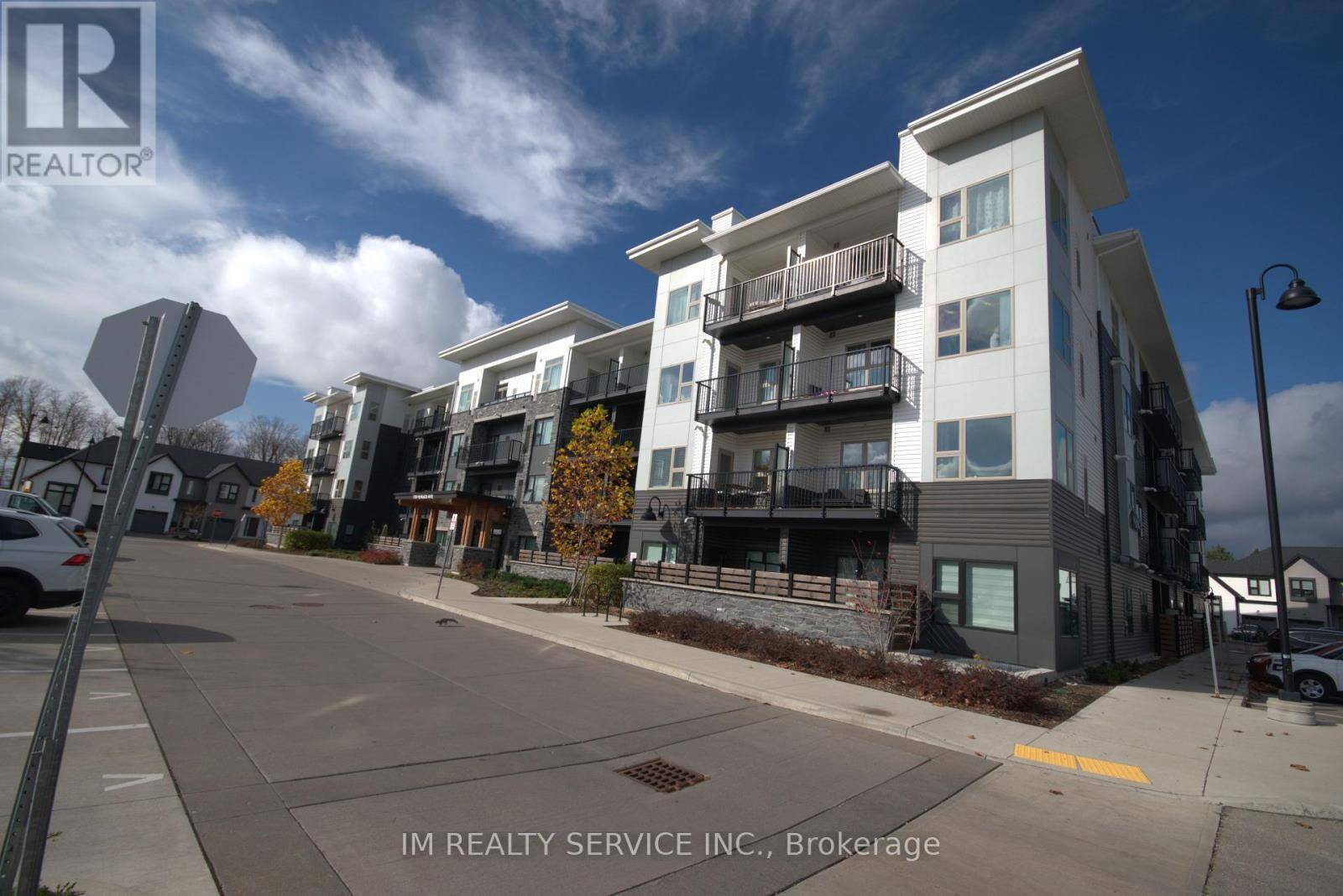 Kitchener, ON N2A0K9,110 Fergus AVE #202