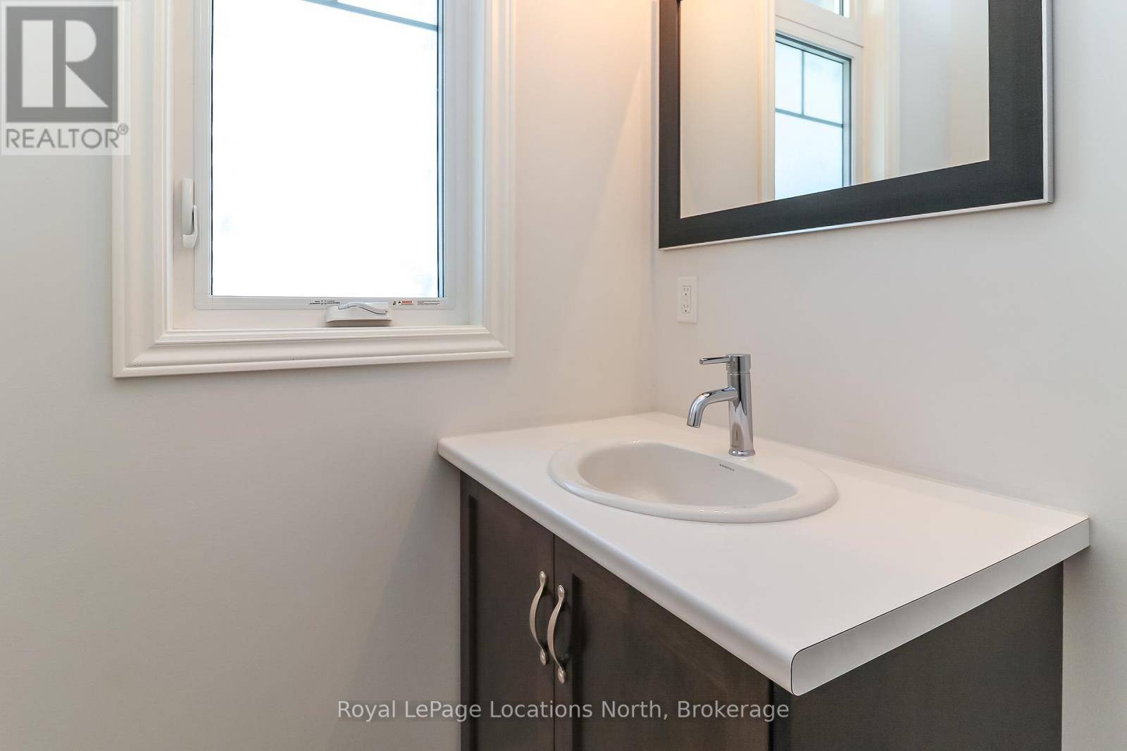 Blue Mountains, ON N0H1J0,107 ROSIE STREET