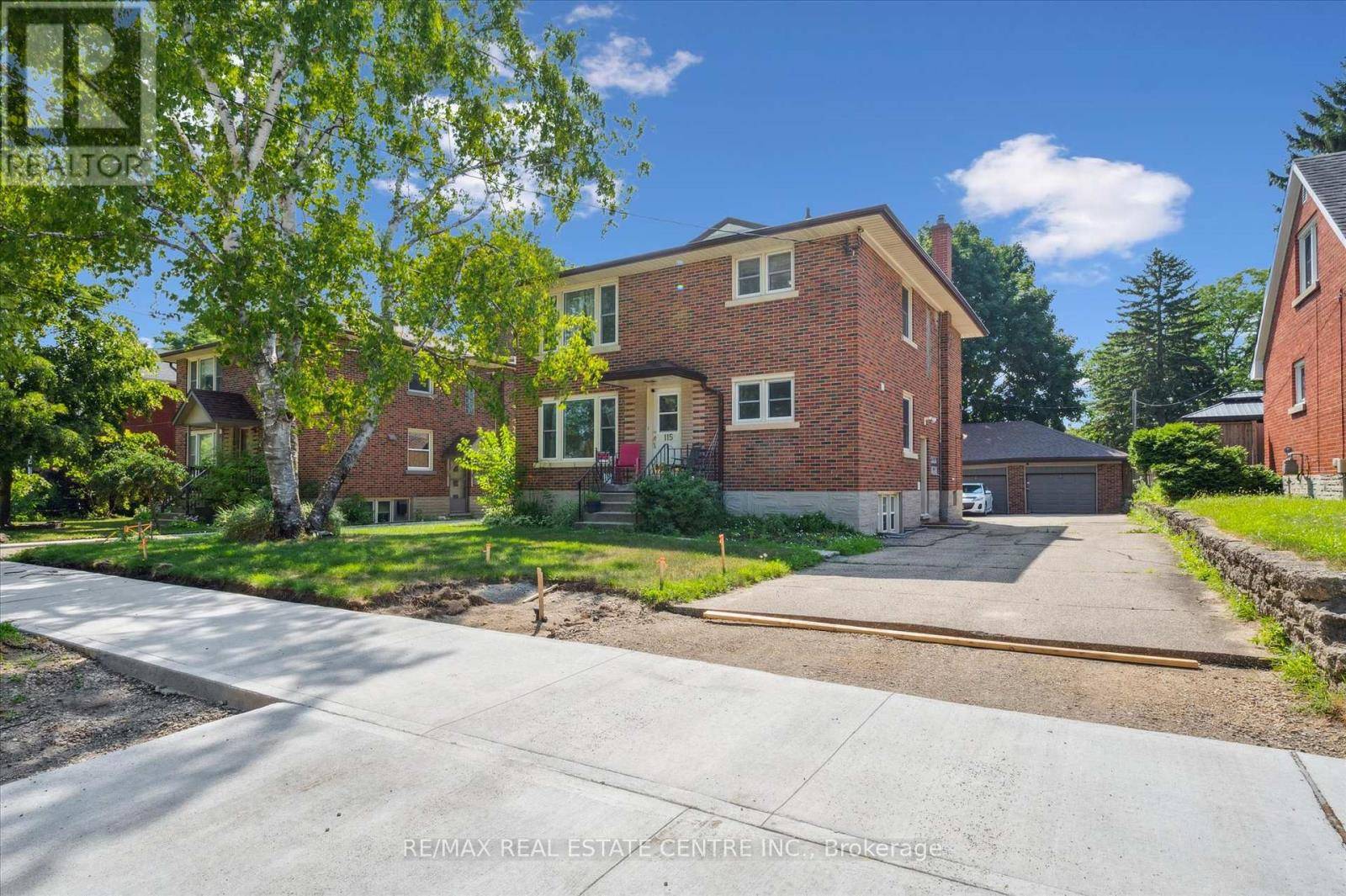 Kitchener, ON N2M1H7,115 Marlborough AVE #3