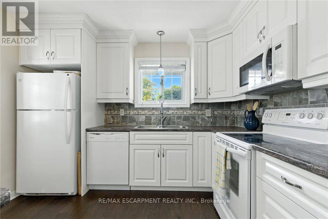 Hamilton (villages Of Glancaster), ON L0R1W0,360 SILVERBIRCH BOULEVARD