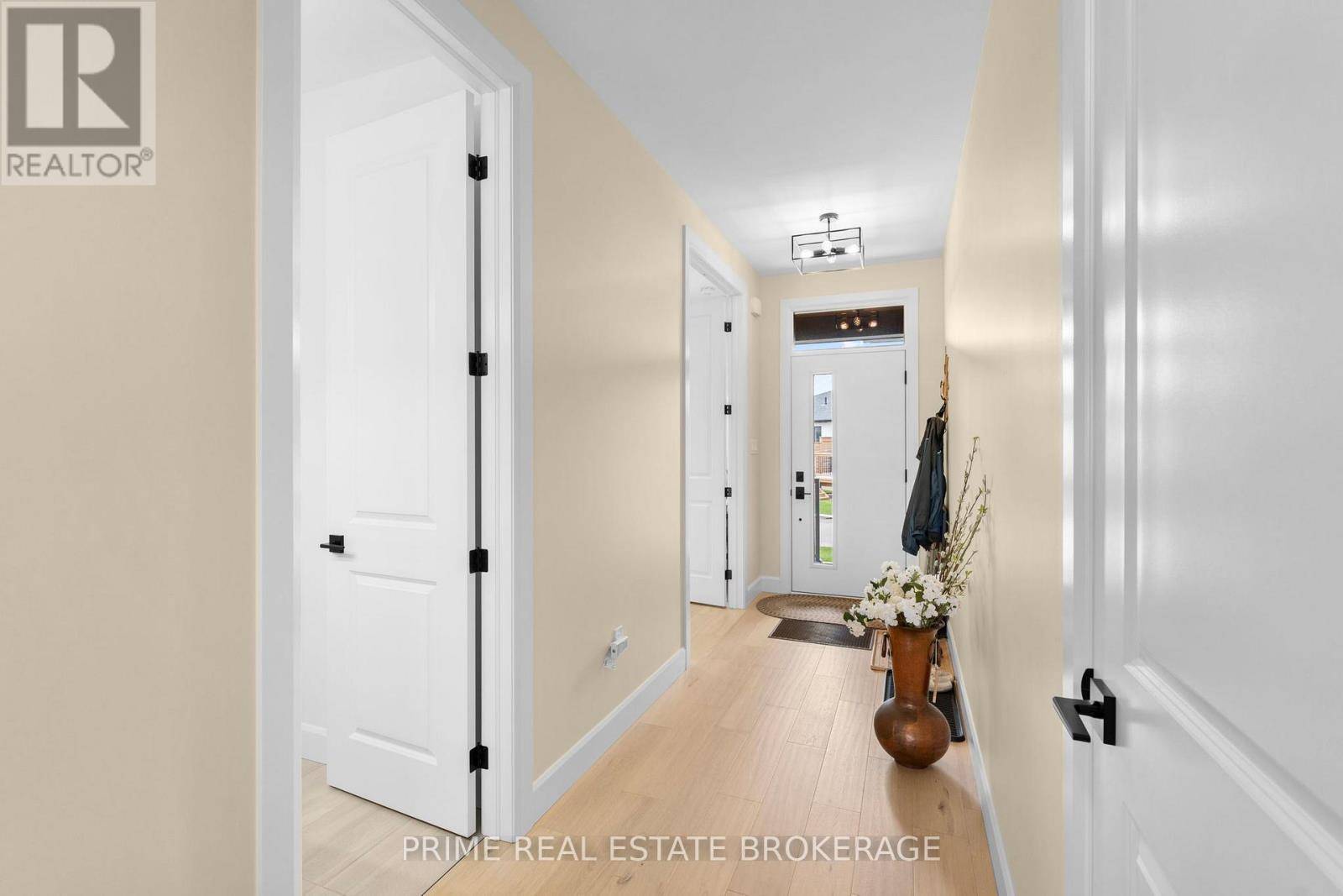 Lambton Shores (grand Bend), ON N0M1T0,106 Coastal CRES #3