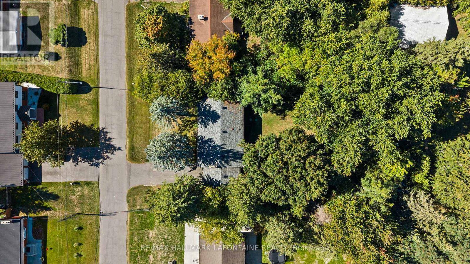 Ottawa, ON K4P1C5,6941 SUNSET BOULEVARD