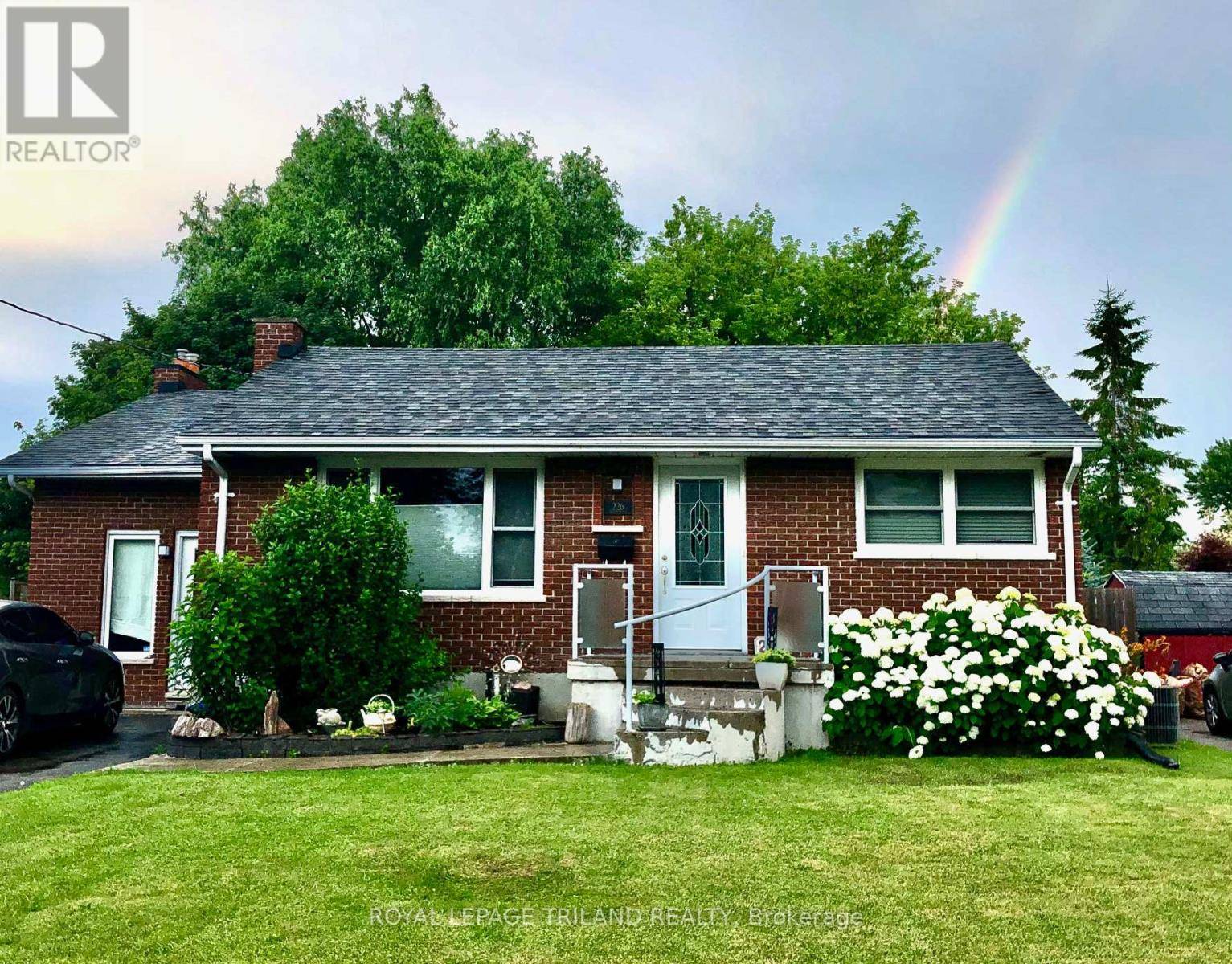 London East (east N), ON N5W4W1,226 RAINBOW AVENUE