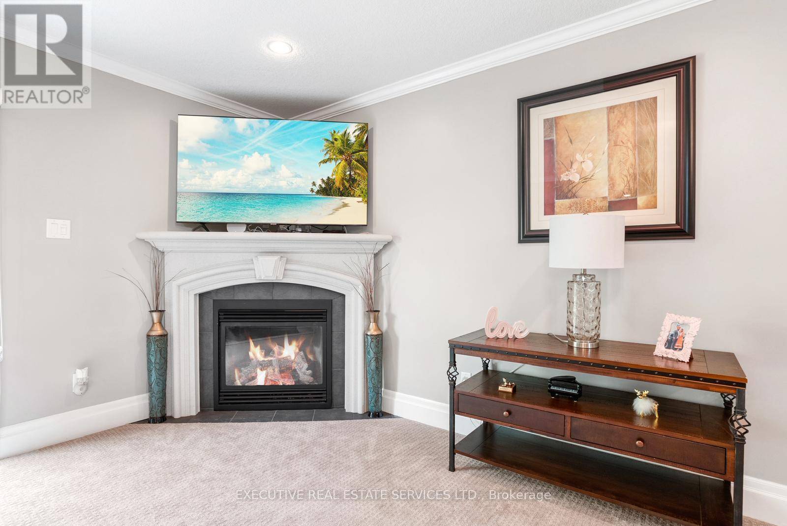 London South (south W), ON N6E0A4,LOWER WALKOUT  + BASEMENT - 2884 DEVON ROAD