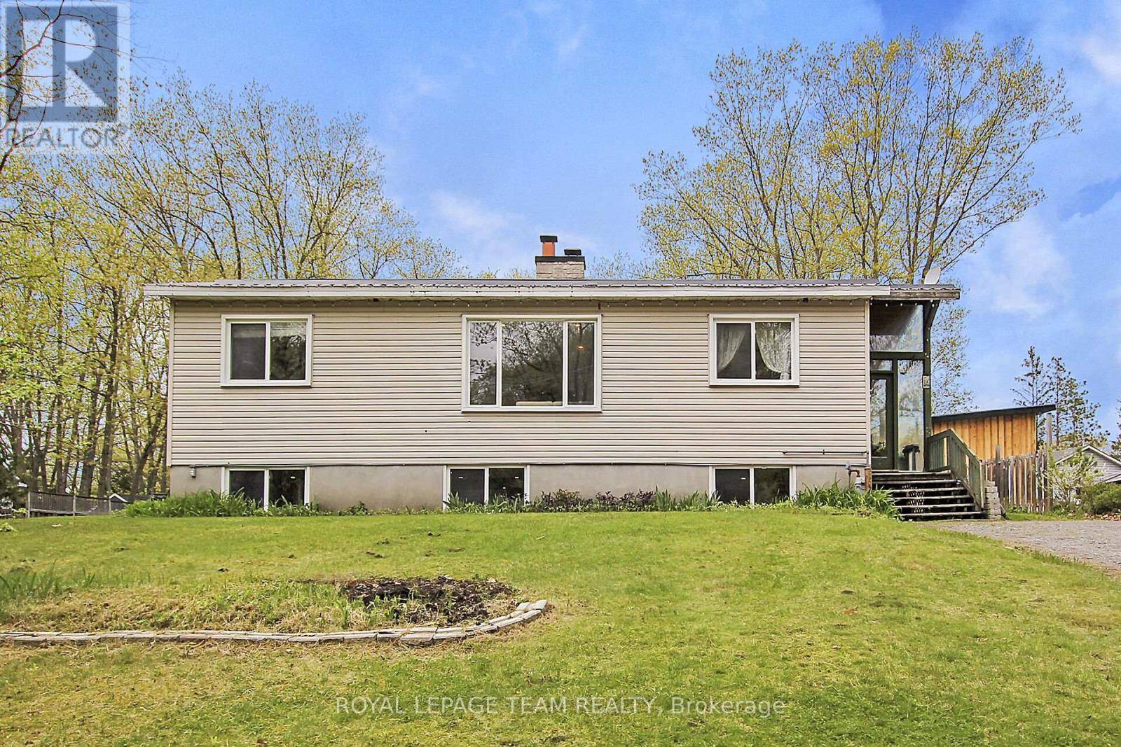 Ottawa, ON K0A3M0,129 SPINNAKER WAY