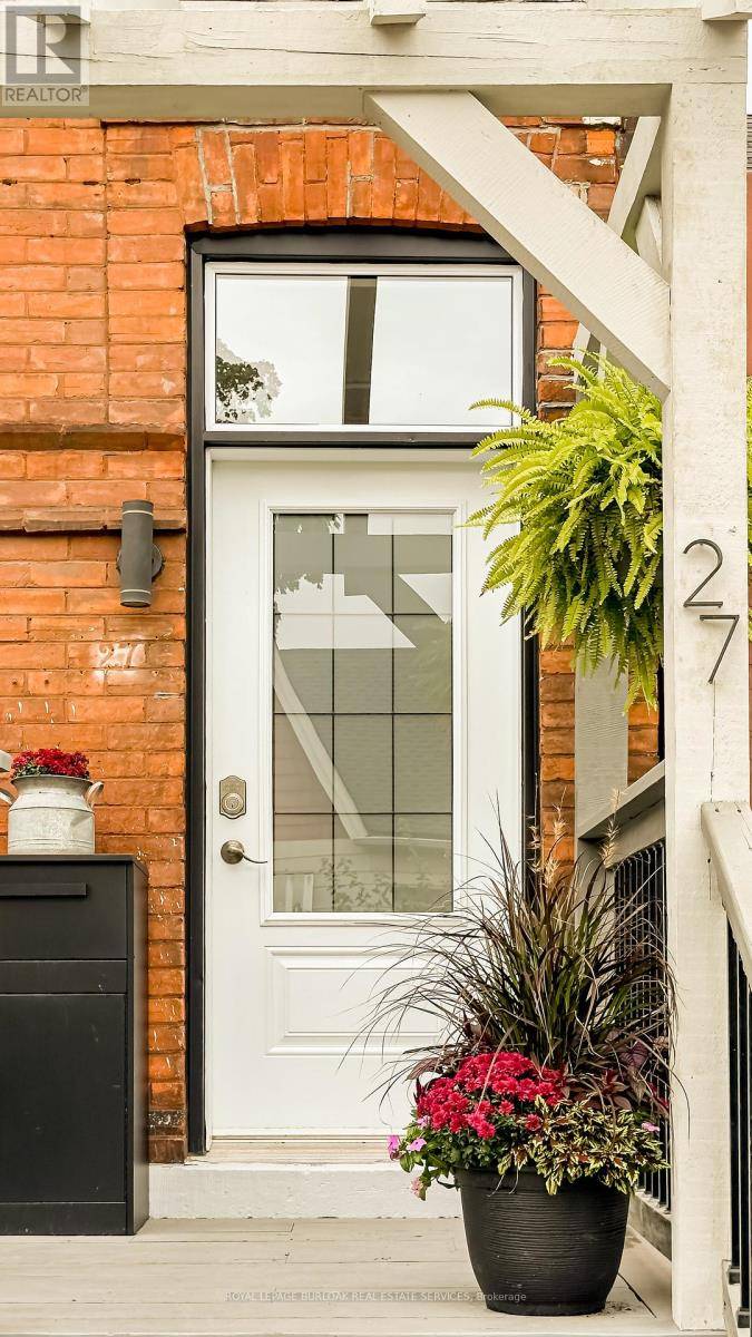 Hamilton (landsdale), ON L8L5N4,27 STEVEN STREET