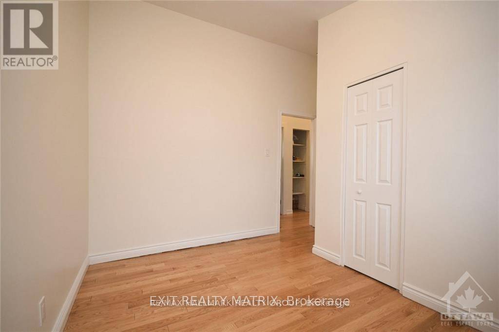 Ottawa, ON K1B4E7,1415 MAXIME ROAD